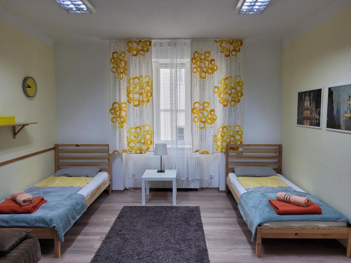 Budget Studio Near Prater Bécs Kültér fotó